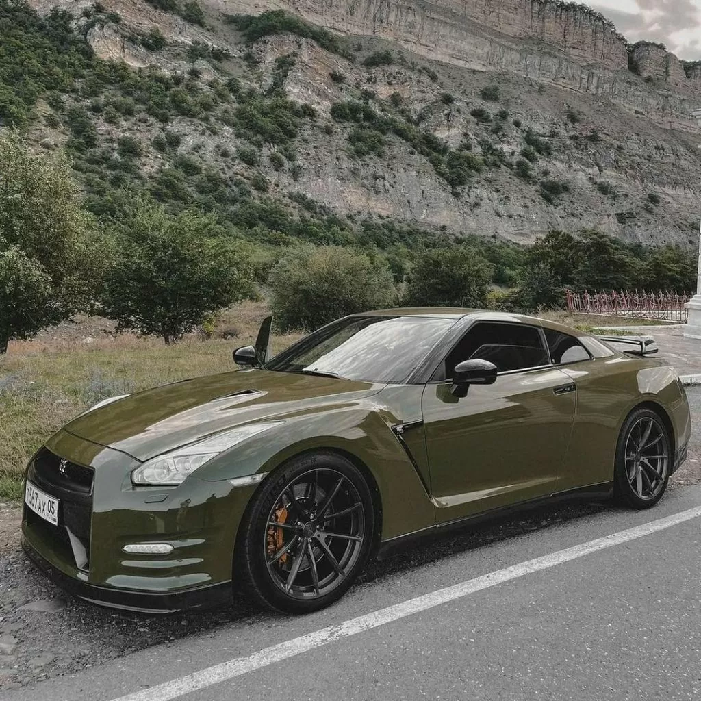 Nissan GT-R