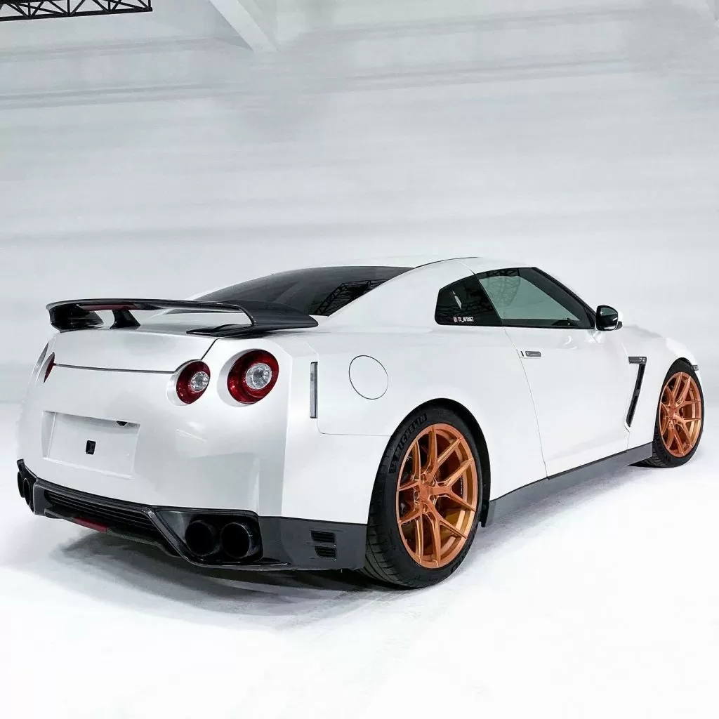 Nissan GT-R