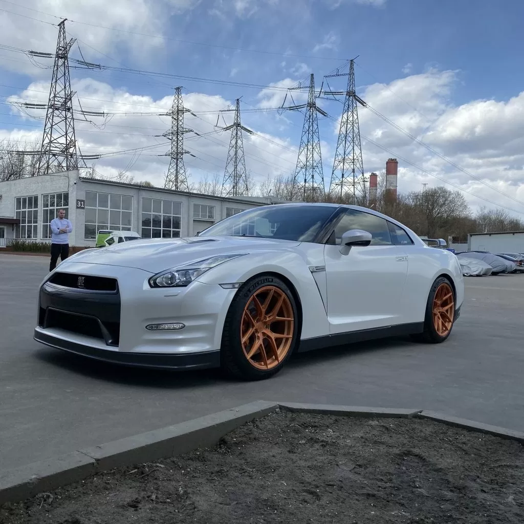 Nissan GT-R