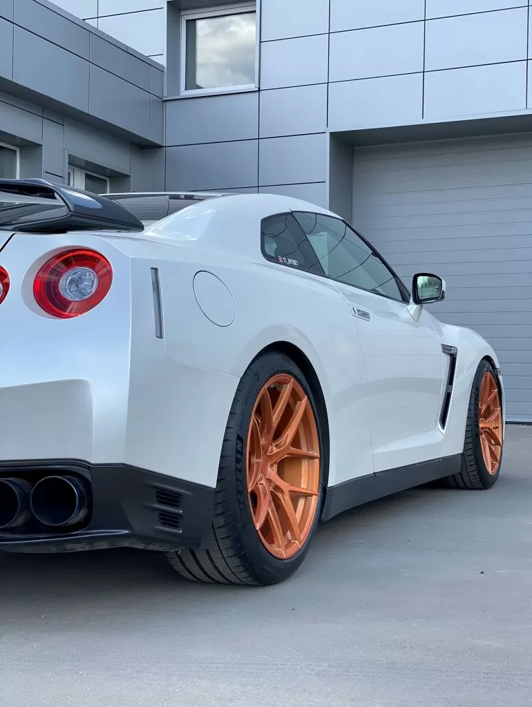 Nissan GT-R