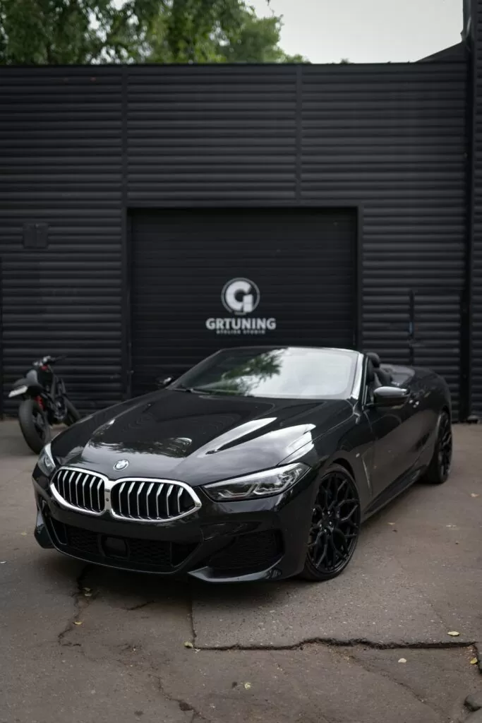 BMW 8