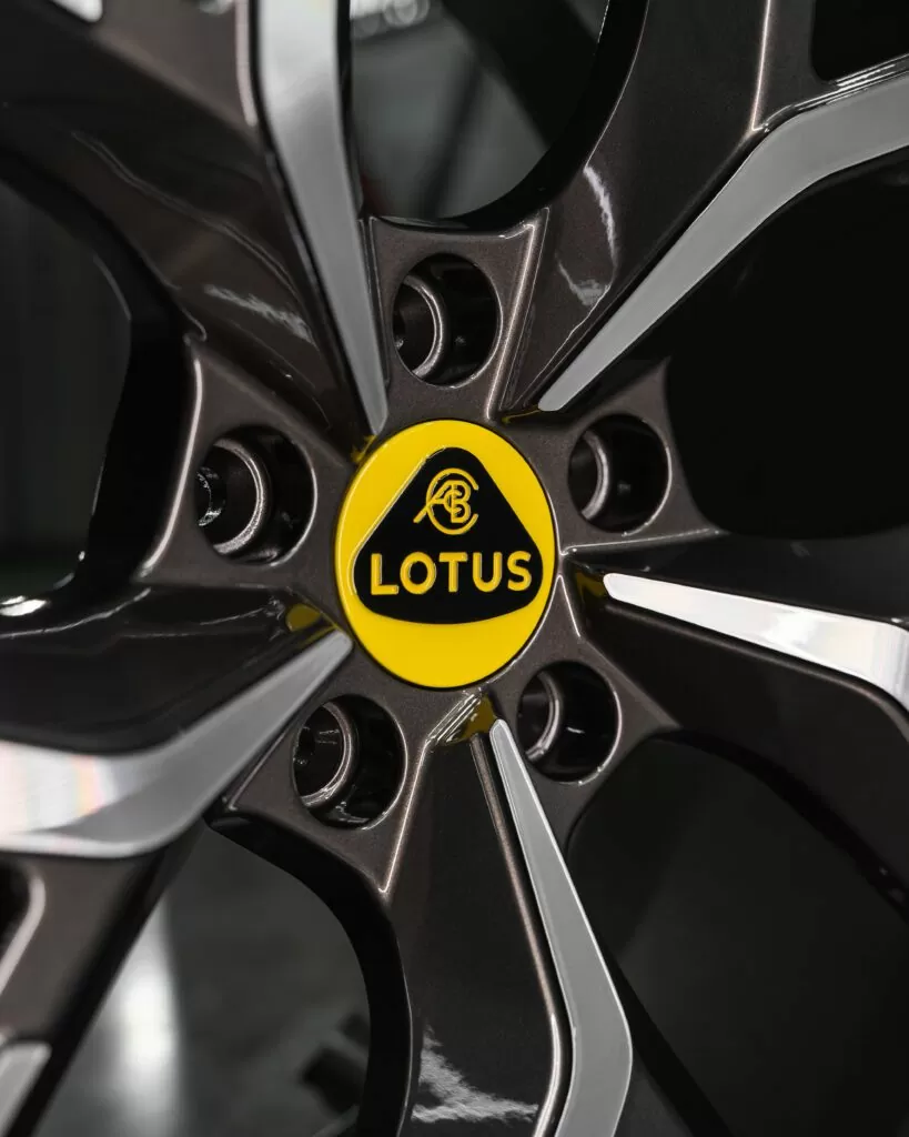 Lotus Eletre R